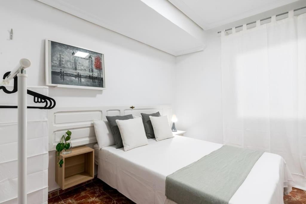 Santa Justa Urban Apartment Sevilha Exterior foto