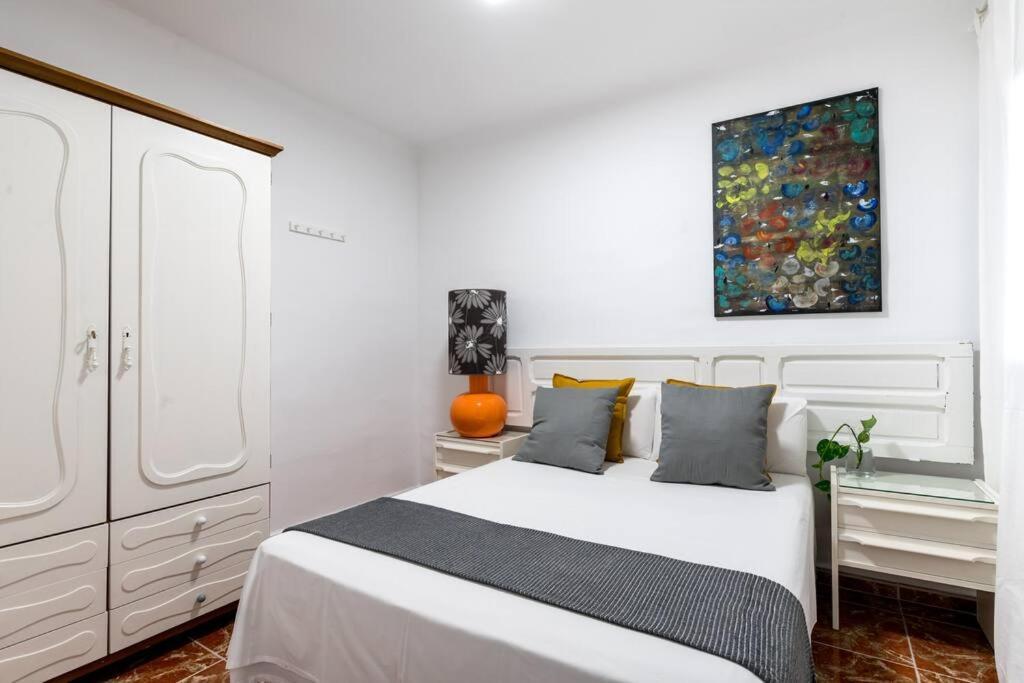 Santa Justa Urban Apartment Sevilha Exterior foto