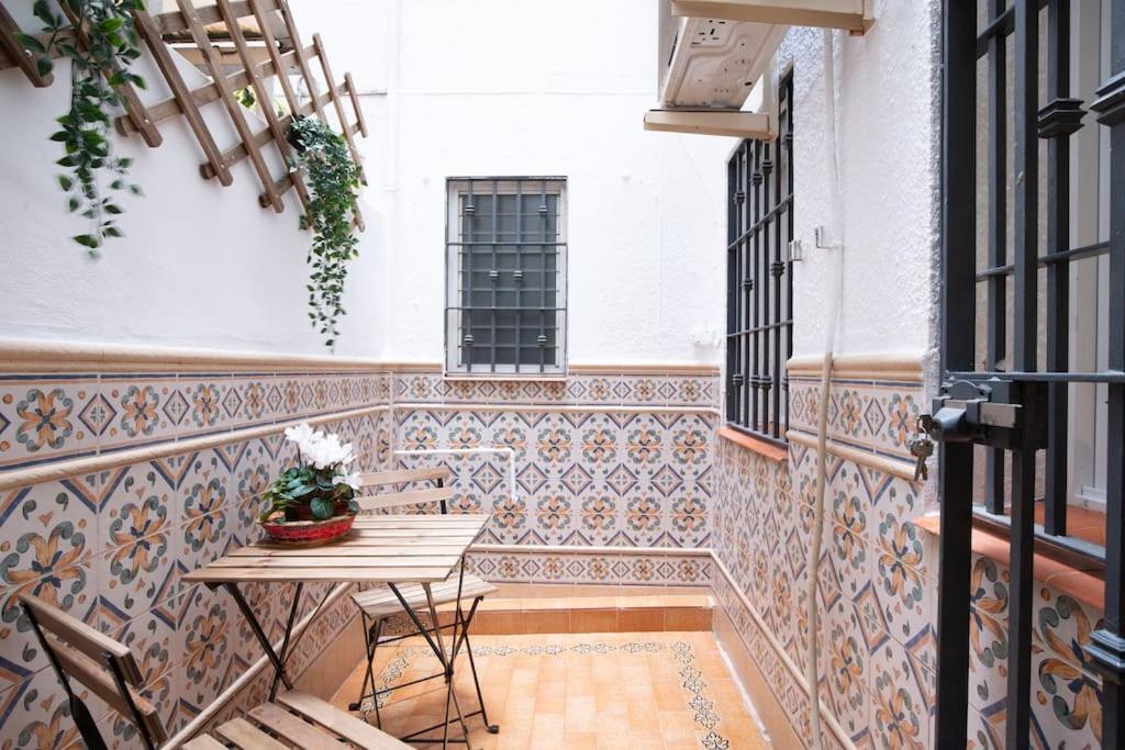 Santa Justa Urban Apartment Sevilha Exterior foto